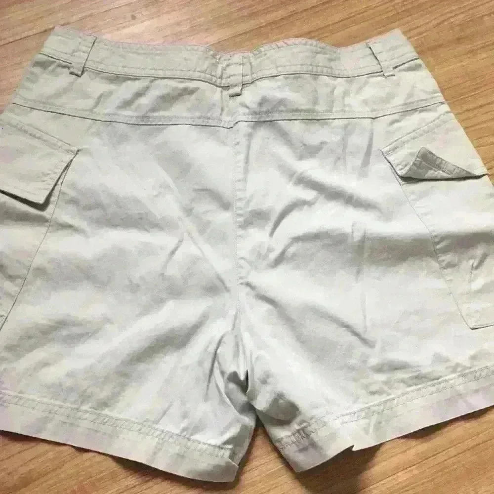 New York and Company khaki Cargo shorts - Picture 2 of 4
